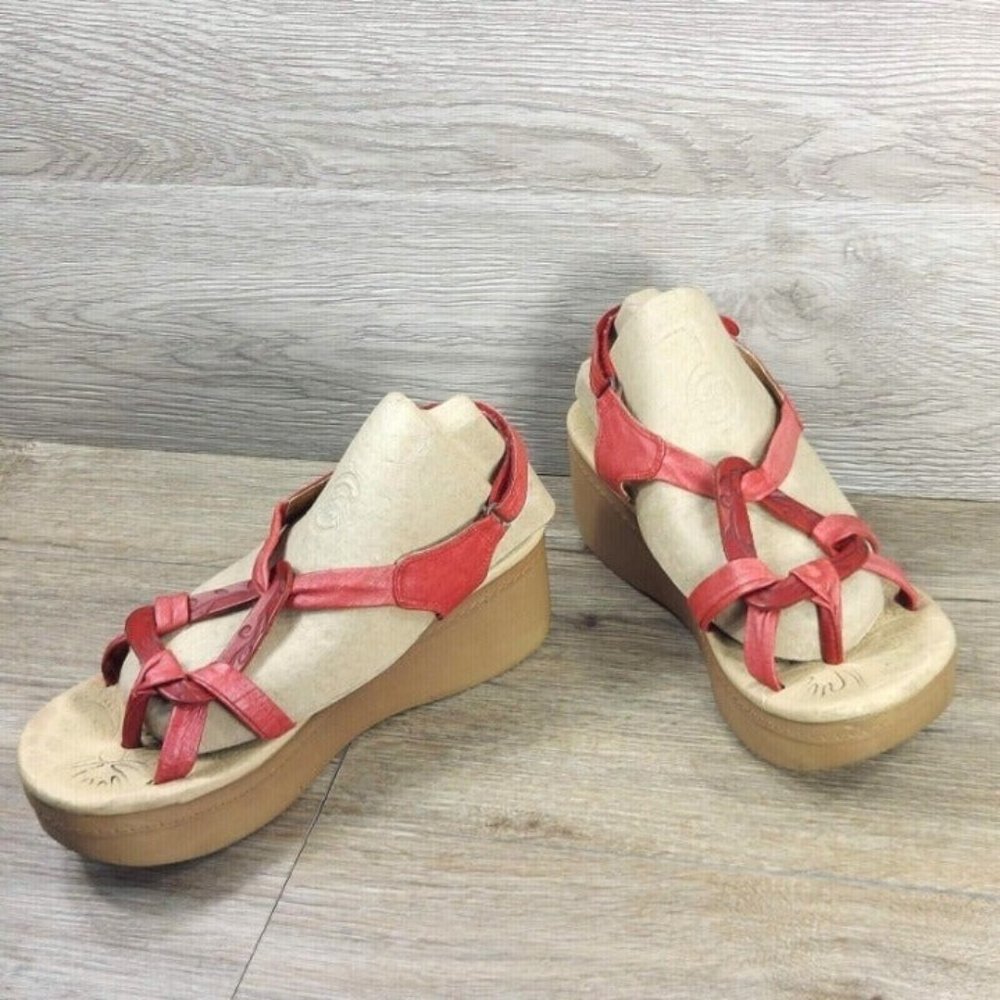 Vintage Women 2.25" Platform Sandal Red Strappy 70's Boho Hippie Style Sandals
